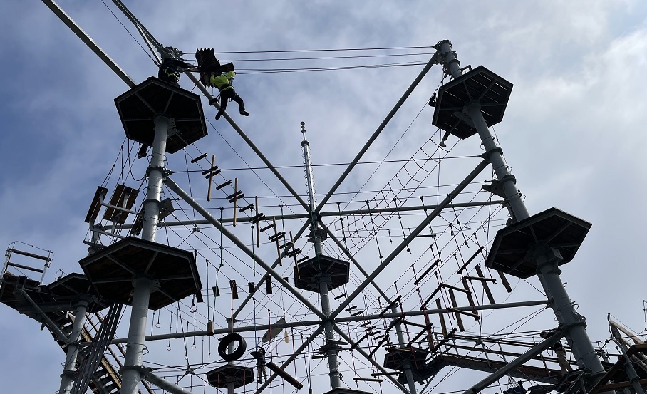 屋外アスレチックタワー施設管理・運営